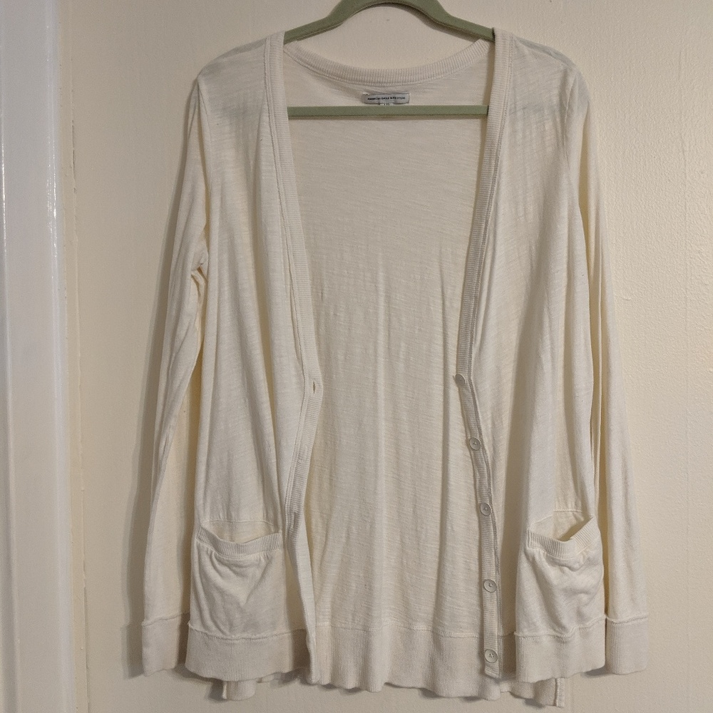 American Eagle caridgan- off white